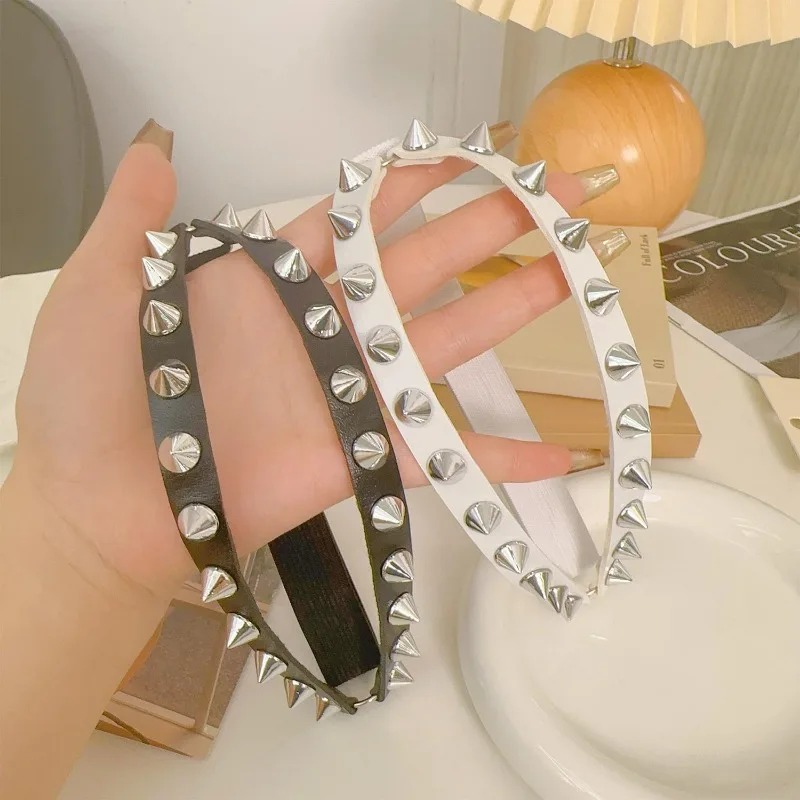 Double Row Cone Spike Leg Gart - Qualiti Body Jewelry 评论和价格