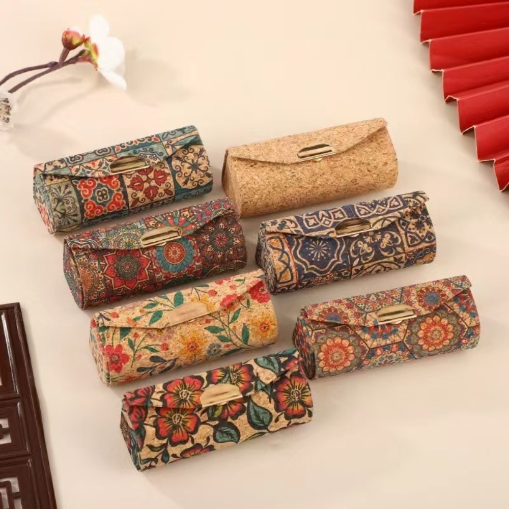 Lipstick Case With Mirror Lips - Body Jewelry Organizer 评论和价格