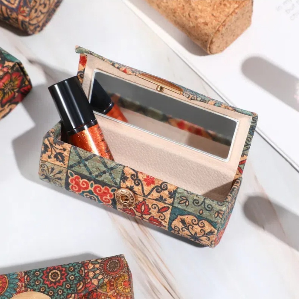 Lipstick Case With Mirror Lips - Body Jewelry Organizer 评论和价格