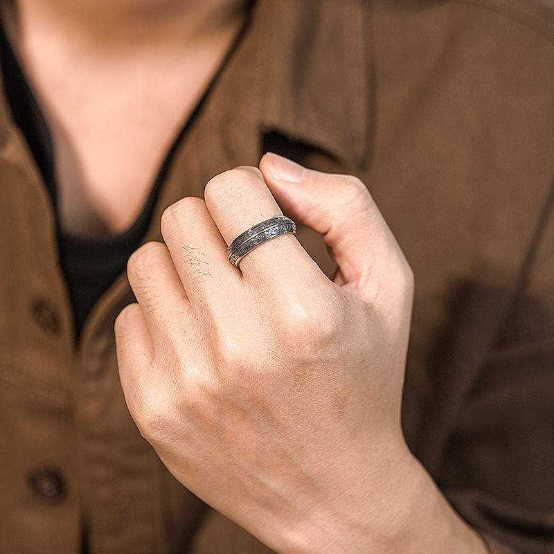 Bronze beast body scroll ring  - Body Jewelry High End 评论和价格